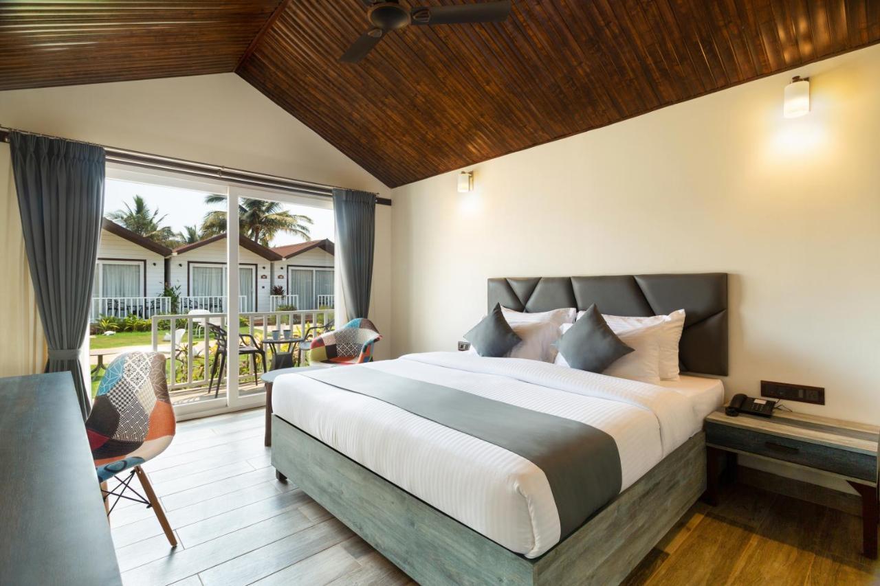 Stone Wood Beach Resort, Вагатор Экстерьер фото