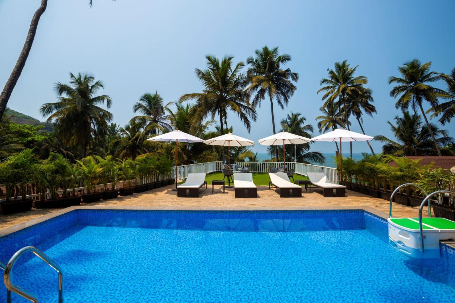 Stone Wood Beach Resort, Вагатор Экстерьер фото